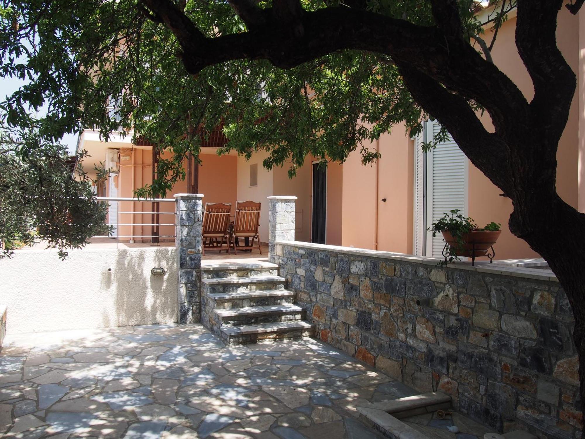 Thalatta Seaside Accommodation Псили Амос Екстериор снимка